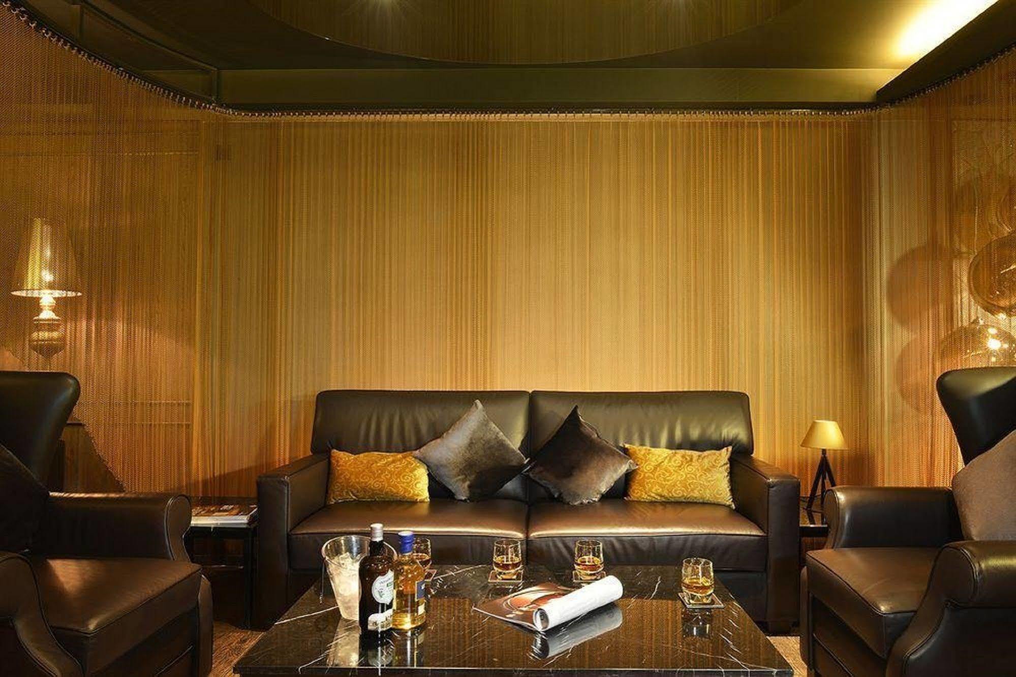 Walden Hotel Гонконг Екстер'єр фото